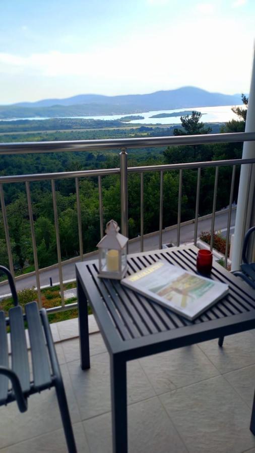 Cozy Apartments With Pool And Splendid Seaview Kavač Exteriér fotografie